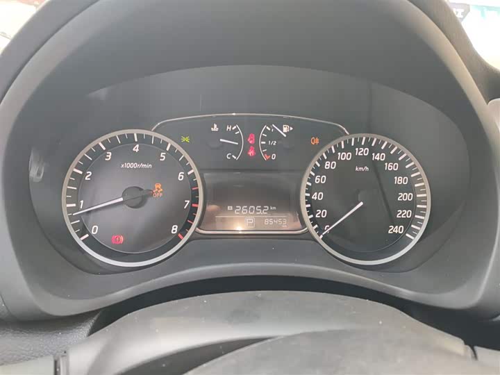 Фото 12 - Nissan Sylphy