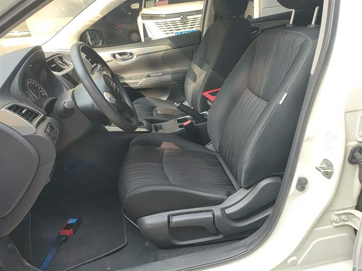 Фото 15 - Nissan Sylphy