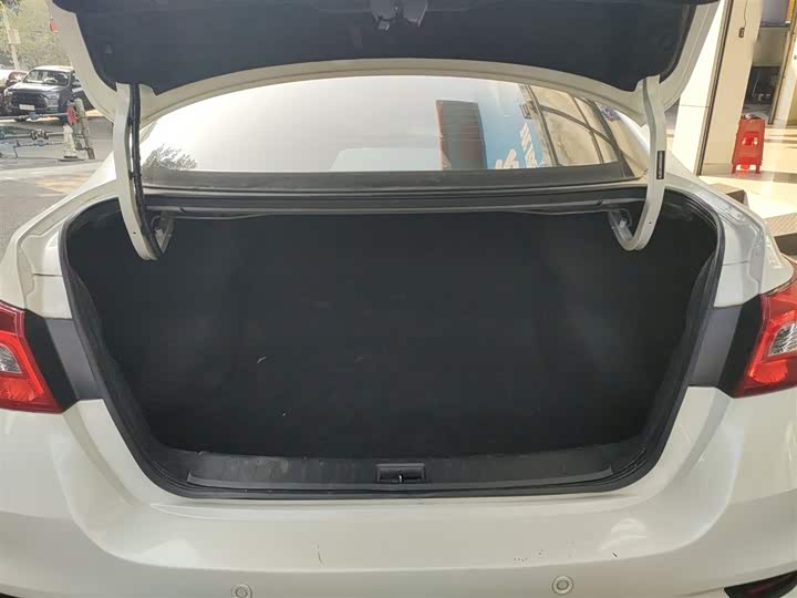 Фото 19 - Nissan Sylphy