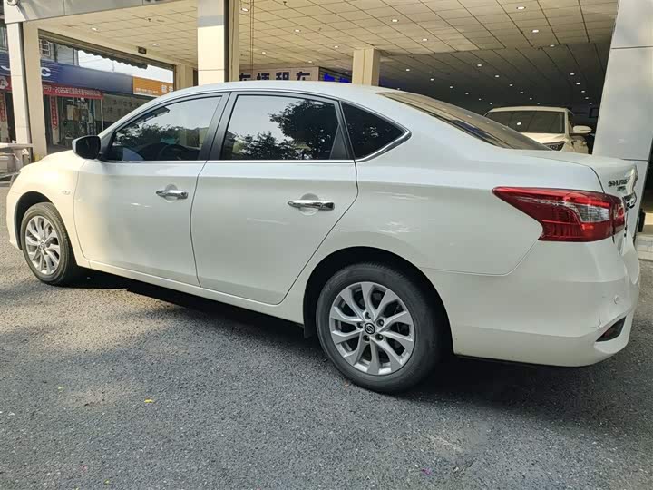 Фото 5 - Nissan Sylphy