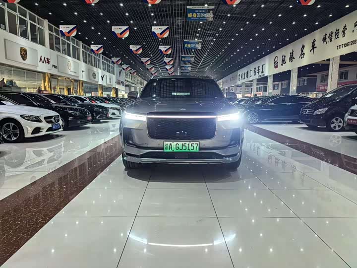 Фото 2 - LiXiang One