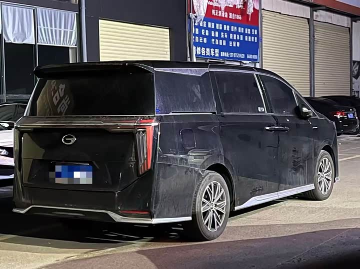 Фото 2 - GAC Trumpchi M8