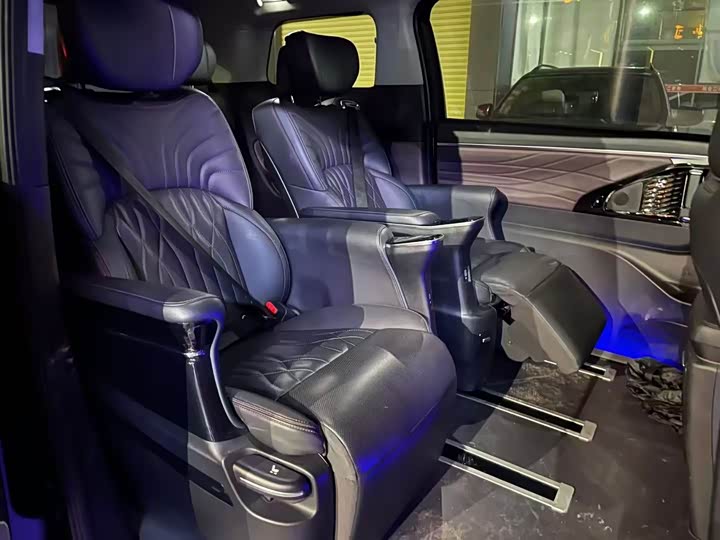 Фото 4 - GAC Trumpchi M8