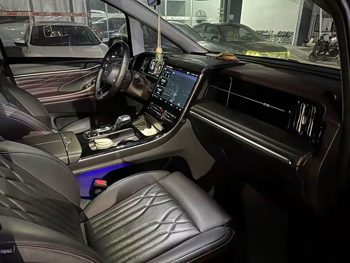 Фото 6 - GAC Trumpchi M8