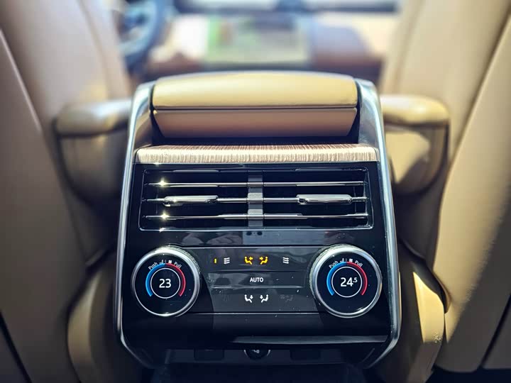 Фото 23 - Land Rover Range Rover