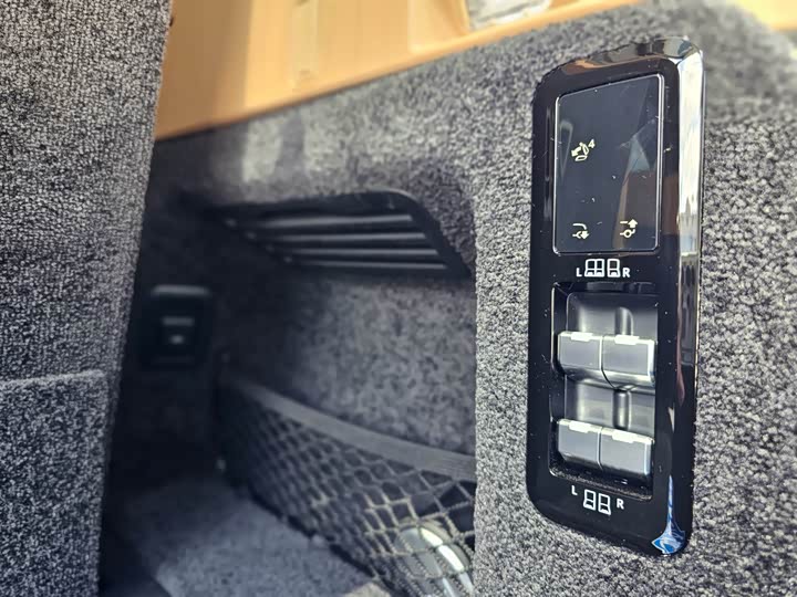 Фото 25 - Land Rover Range Rover