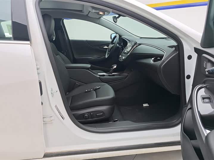 Фото 8 - Chevrolet Malibu XL