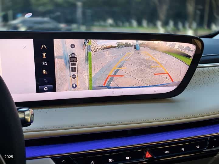 Фото 17 - Buick GL8 Hybrid