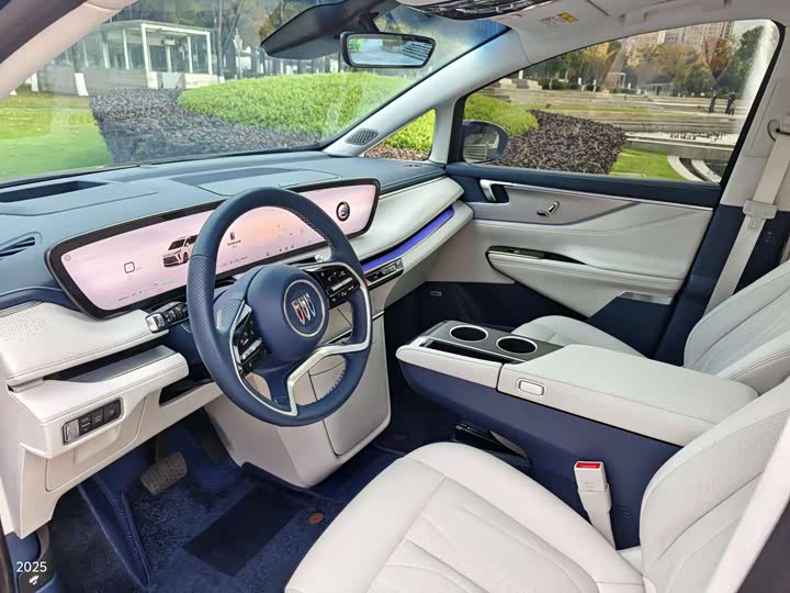 Фото 4 - Buick GL8 Hybrid