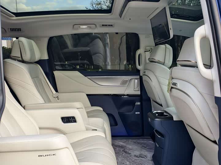 Фото 5 - Buick GL8 Hybrid