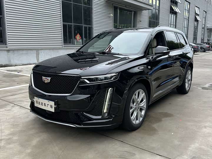 Фото 1 - Cadillac XT6