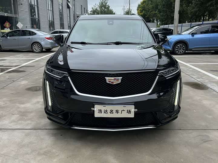 Фото 2 - Cadillac XT6