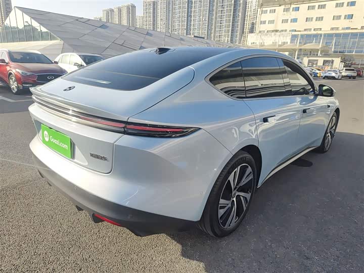 Фото 7 - Nio ET5