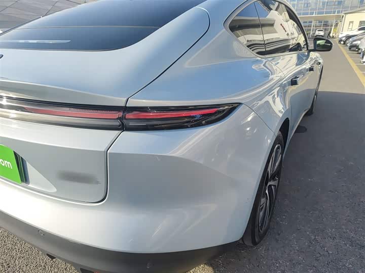 Фото 8 - Nio ET5