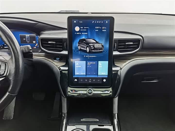 Фото 12 - Ford Explorer