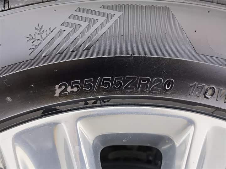 Фото 24 - Ford Explorer