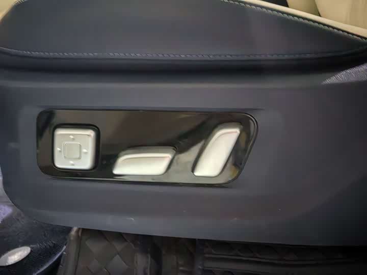 Фото 8 - Tank 500