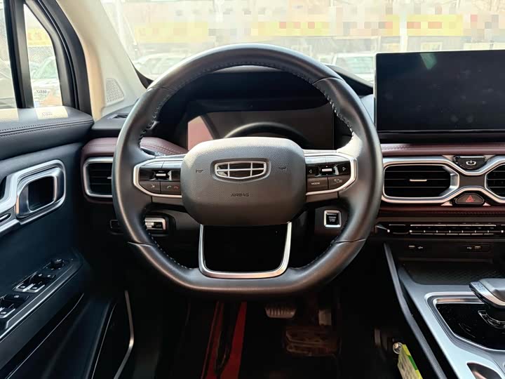 Фото 12 - Geely Okavango