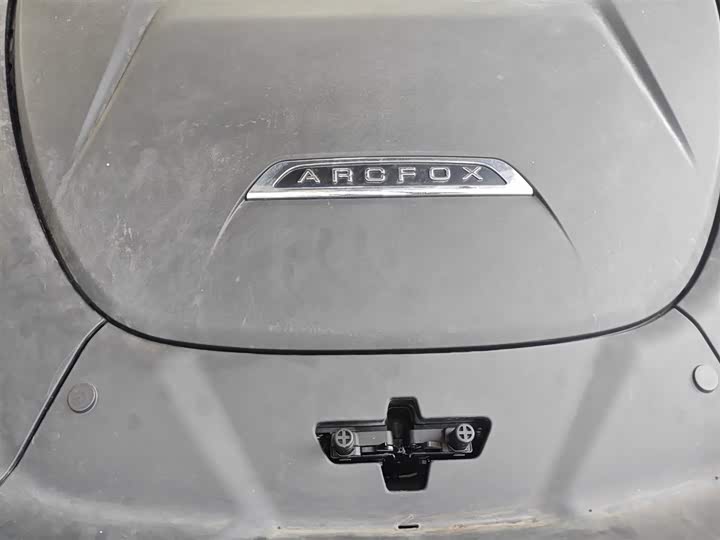 Фото 11 - BAIC Arcfox Alpha T