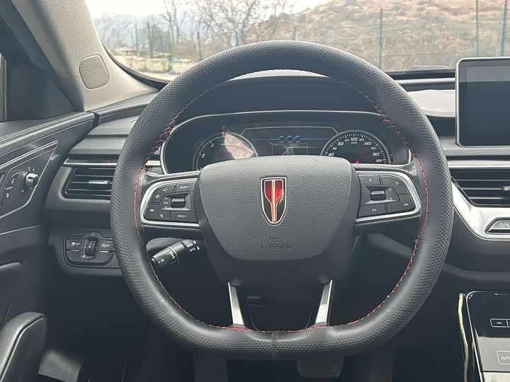 Фото 4 - Hongqi H5