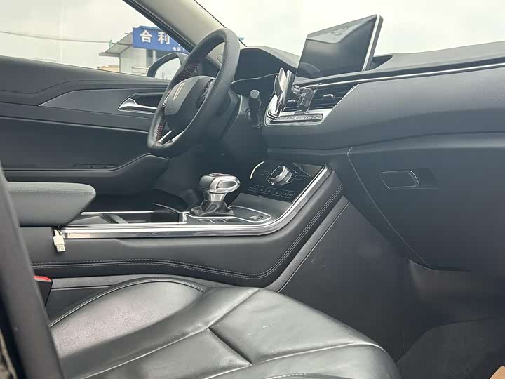 Фото 8 - Hongqi H5