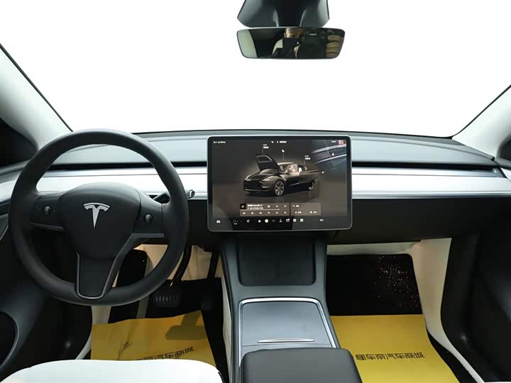 Фото 15 - Tesla Model Y