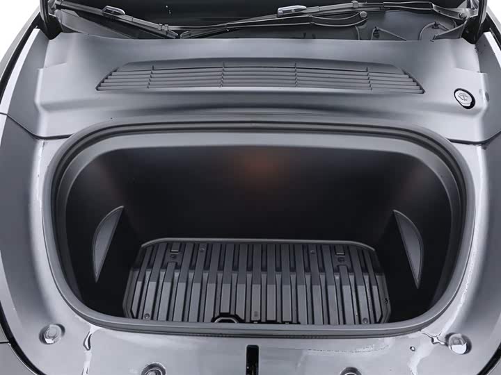 Фото 17 - Tesla Model Y