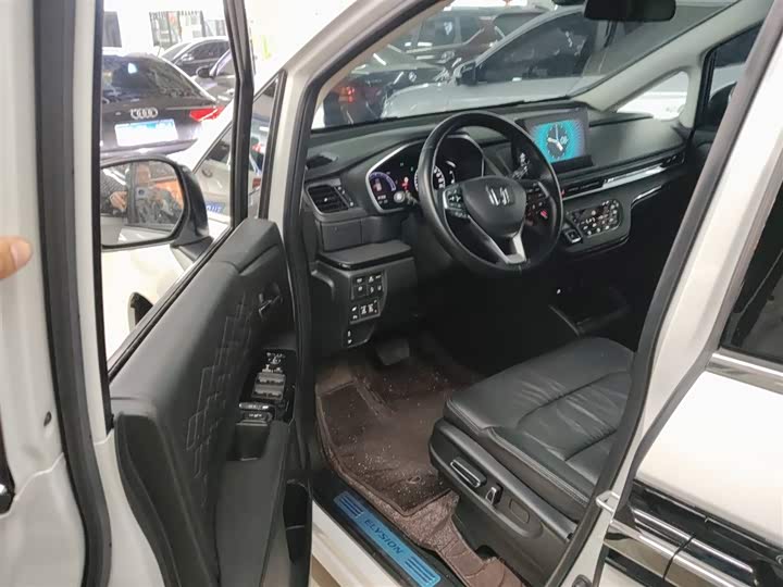 Фото 16 - Honda Elysion