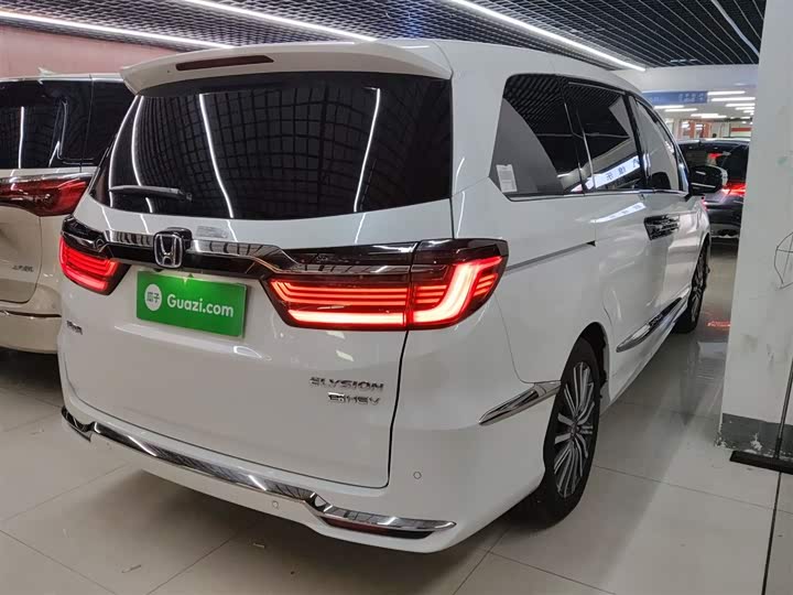 Фото 7 - Honda Elysion