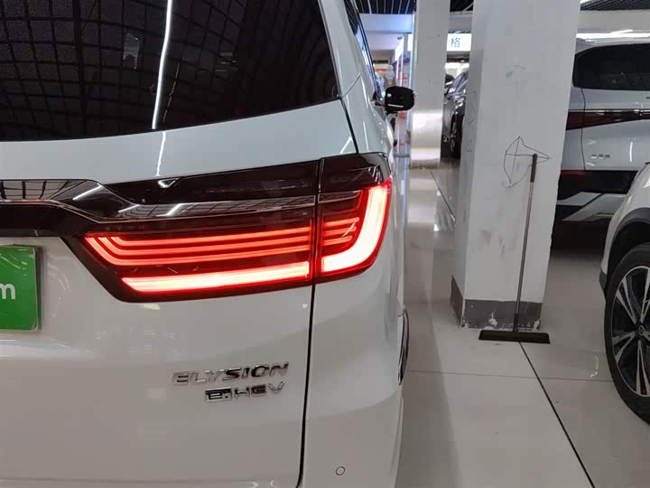 Фото 8 - Honda Elysion