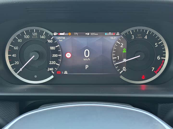 Фото 18 - Land Rover Discovery