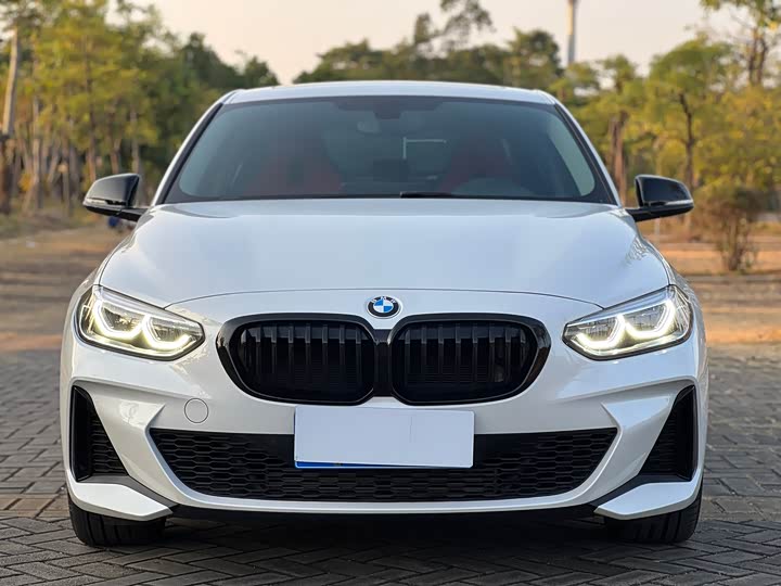 Фото 2 - BMW 1 Series