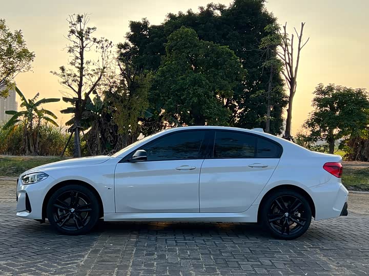 Фото 5 - BMW 1 Series