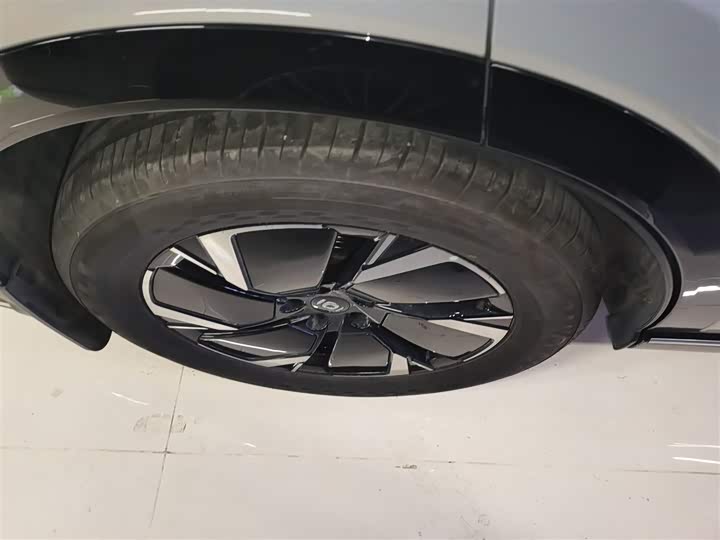 Фото 26 - Changan Qiyuan (Nevo) Q07