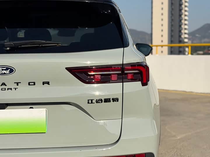 Фото 15 - Ford Equator Sport