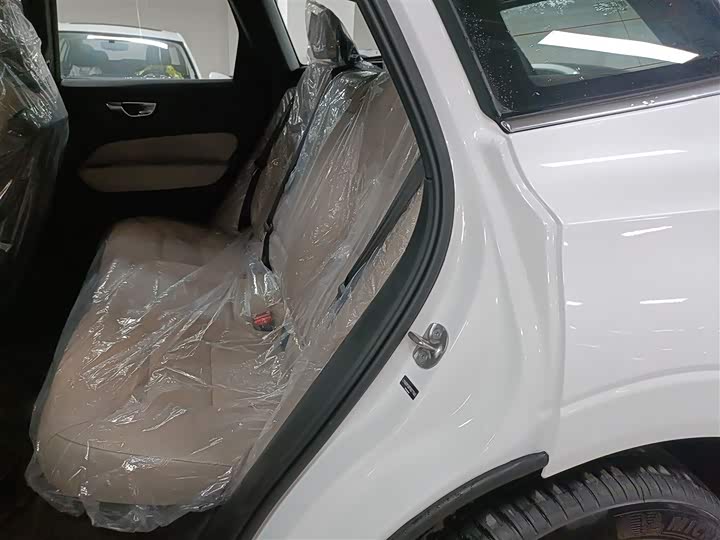 Фото 17 - Volvo XC60