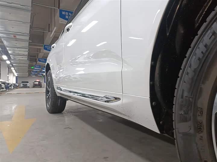 Фото 21 - Volvo XC60