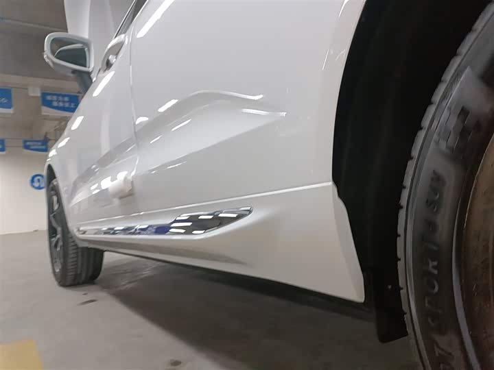 Фото 22 - Volvo XC60