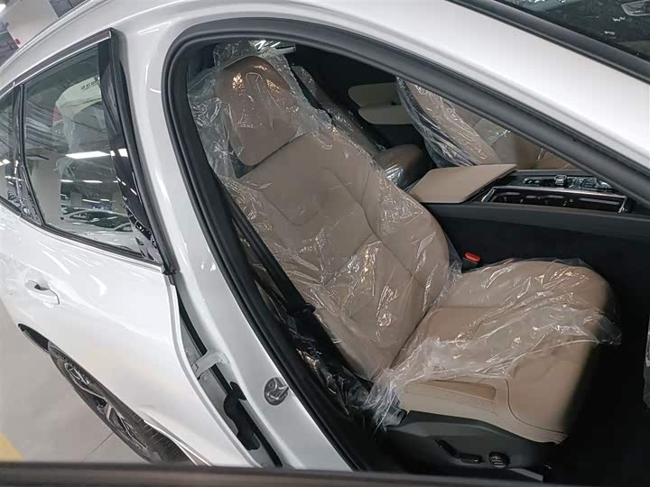 Фото 25 - Volvo XC60