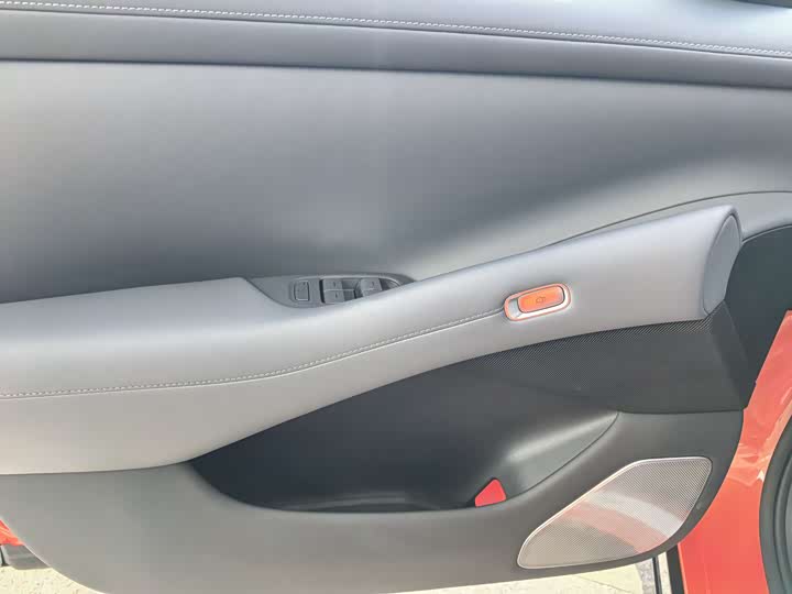 Фото 12 - Xiaomi YU7