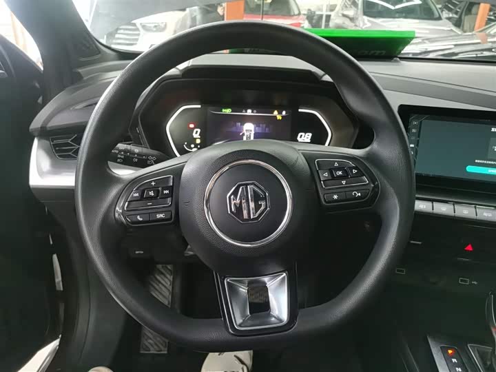 Фото 11 - MG Motor 5