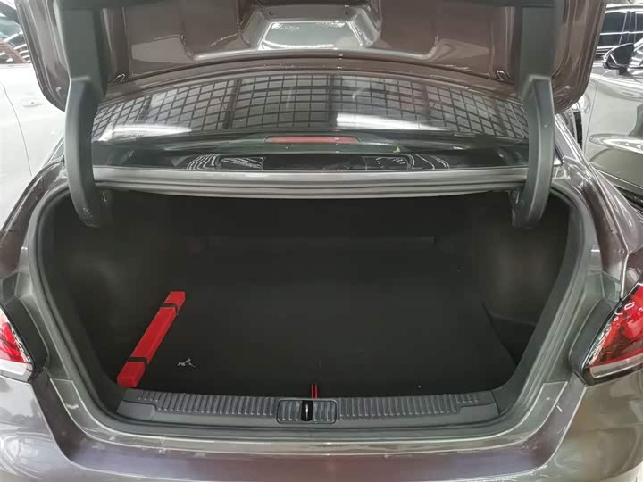 Фото 19 - MG Motor 5