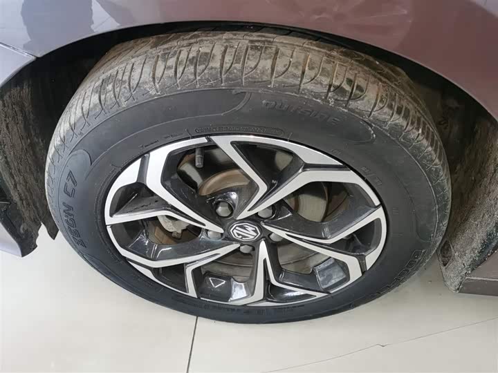 Фото 23 - MG Motor 5