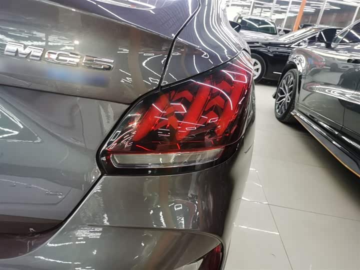 Фото 8 - MG Motor 5