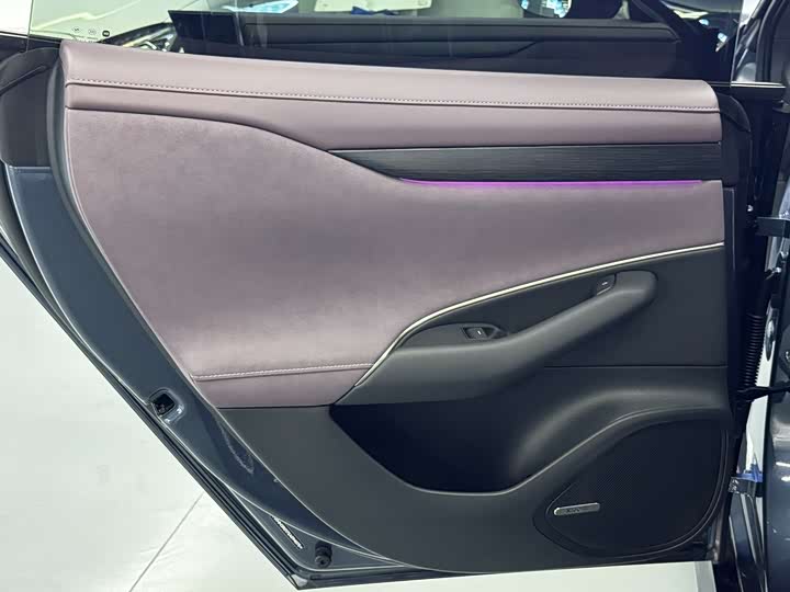 Фото 17 - Xiaomi SU7