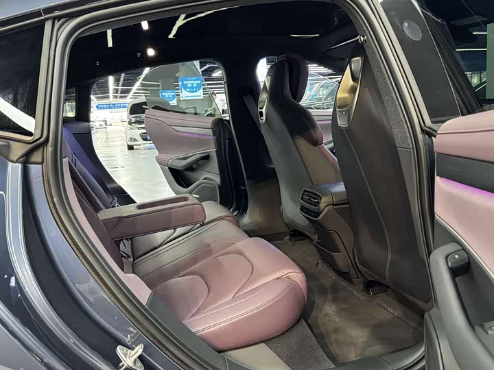 Фото 19 - Xiaomi SU7