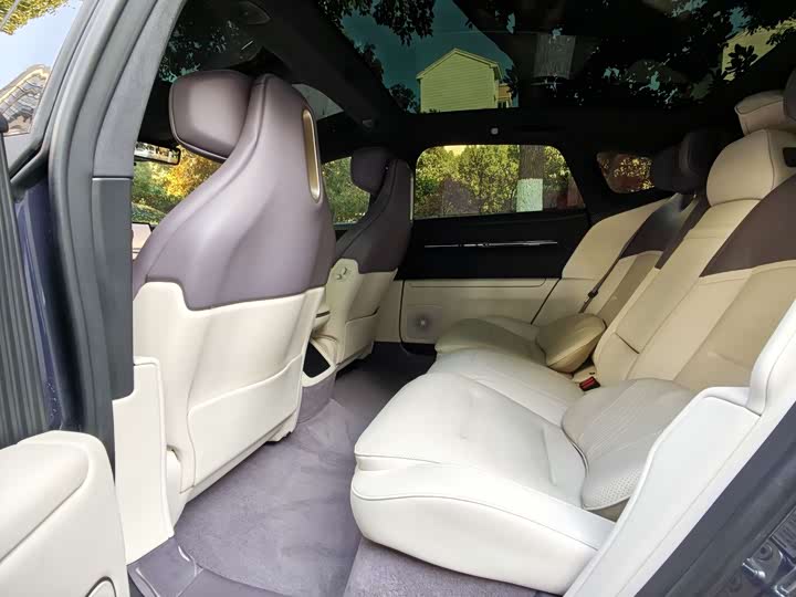 Фото 8 - Avatr 12