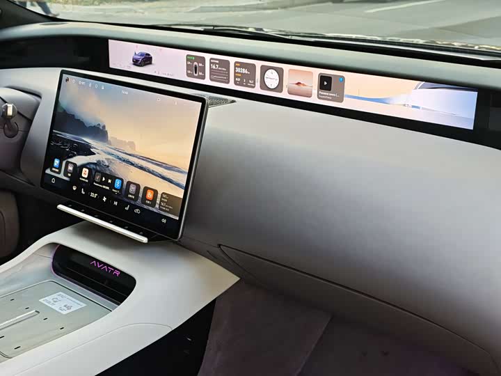 Фото 9 - Avatr 12