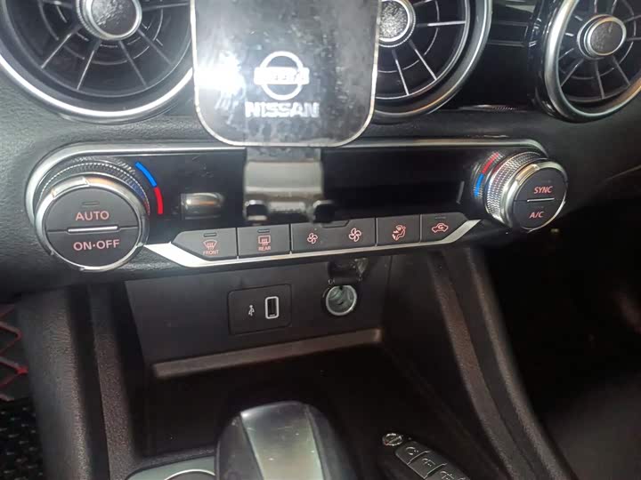 Фото 13 - Nissan Sylphy