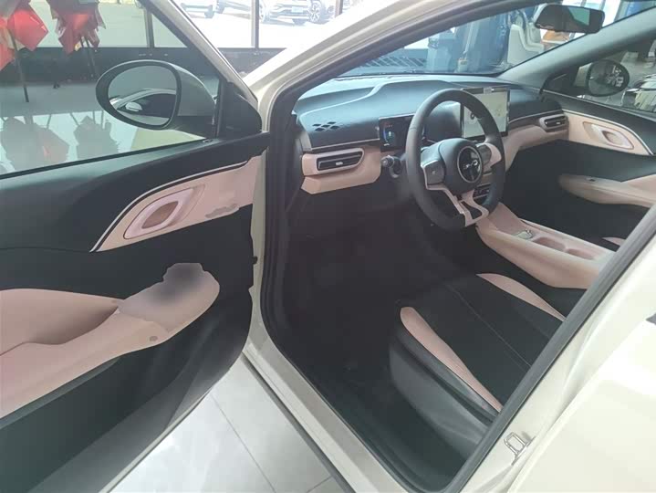 Фото 16 - BYD Seagull